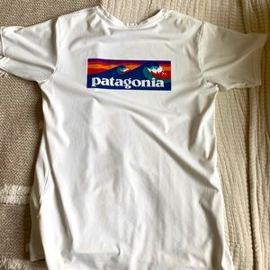 PATIGONIA wicking womens tee